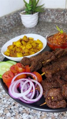  Suya! Uma Sinfonia de Sabores Picantes e Carnosos que Explodem na Boca