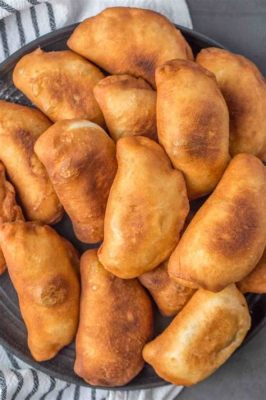  Pirozhki: Uma Delícia Quente e Fofinha Recheada com Sabores Inesquecíveis!