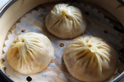  Xiaolongbao: Uma Explosão de Sabor Salgado e Textura Suave em Urumqi!